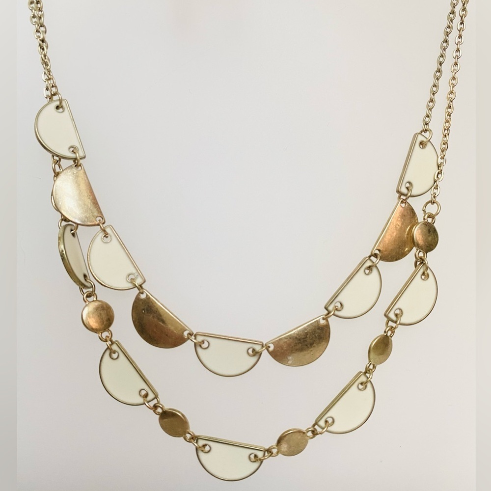 VTG CHARMING CHARLIE Gold and White Enamel Multi-Strand Necklace